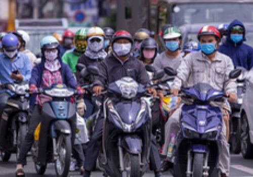 TP HCM yêu cầu người dân tiếp tục đeo khẩu trang khi ra khỏi nhà